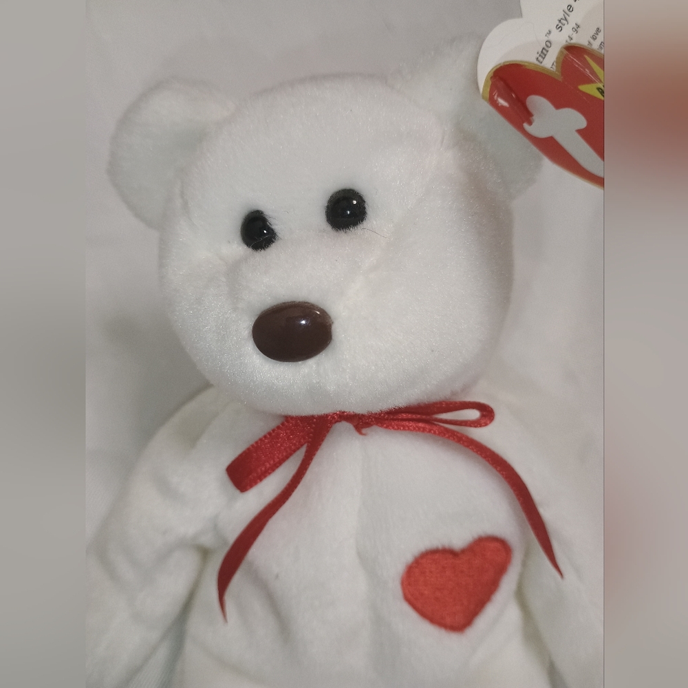 Ty Beanie Babies Valentino White Teddy Bear with Red Heart